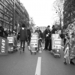 Manifestation de chmeurs et prcaires  Paris le 6 dcembre 2003 photo n22 